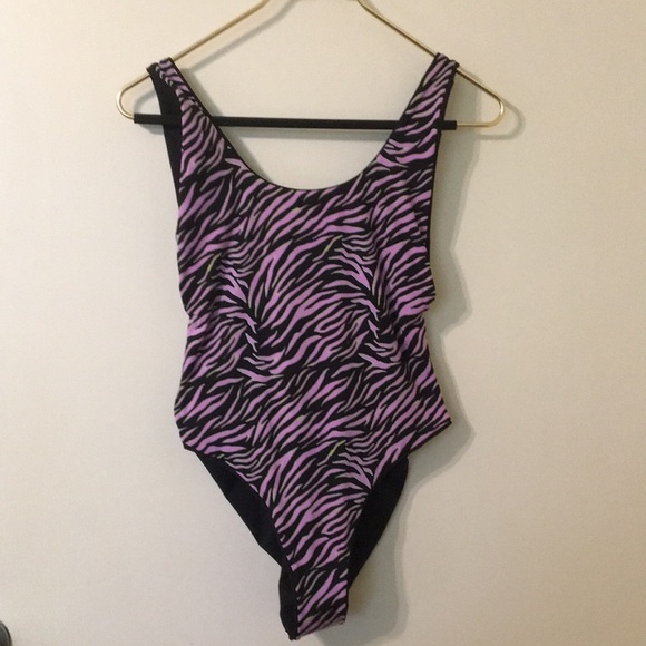 Maaji - One Piece Reversible Swimsuit - Medium - Picture 11 of 16